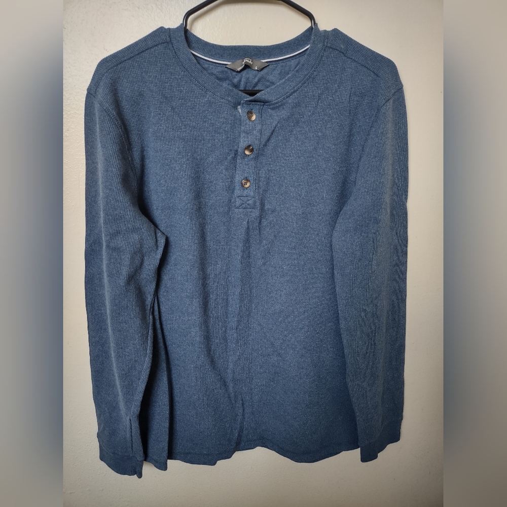 Thermal Henley Long sleeve.   Size Large.    Color blue indigo